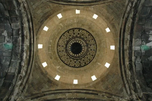 Հինավուրց սրբավայրեր և տպավորիչ բնություն — Տուրի լուսանկարը 3